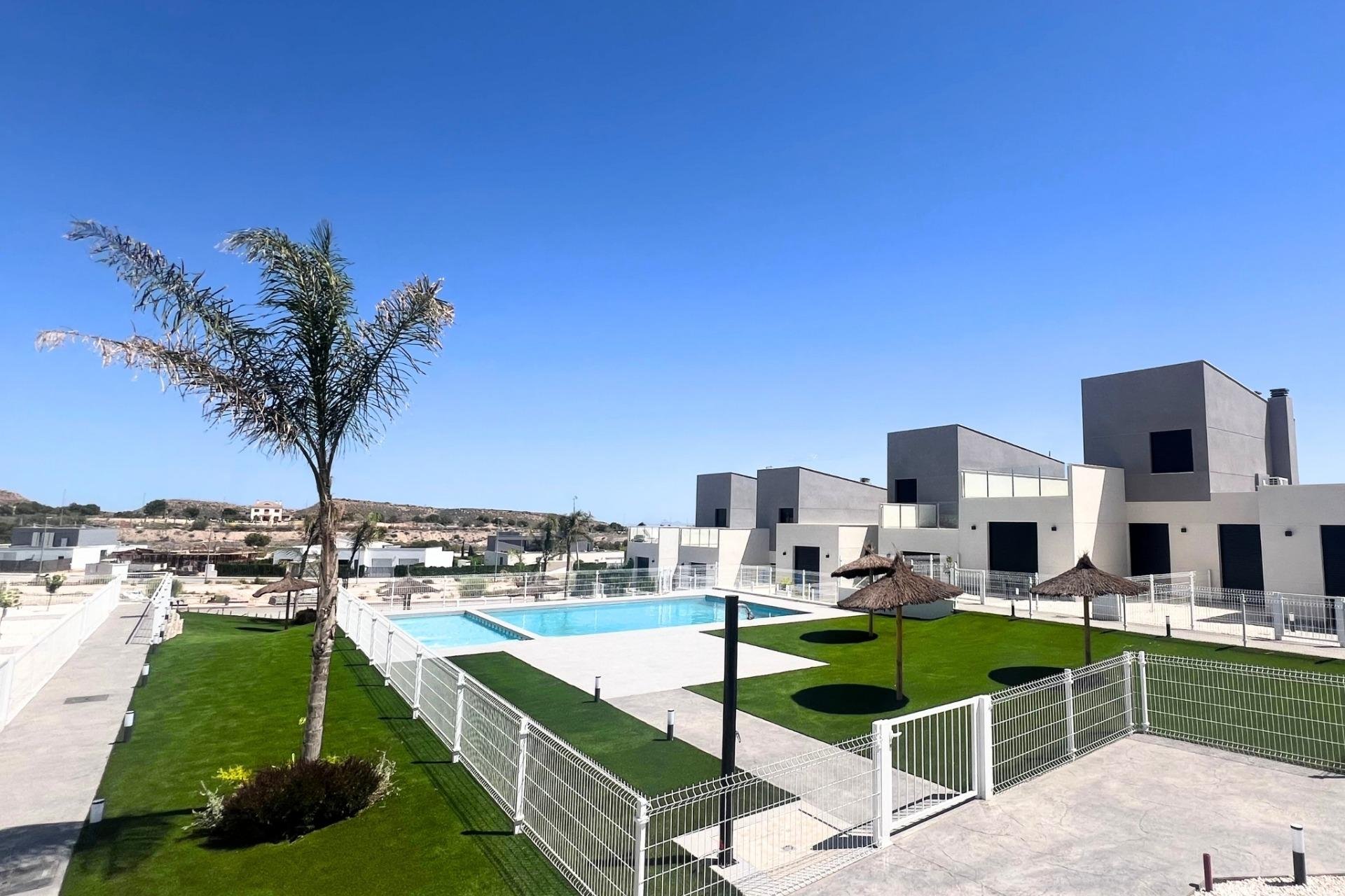Rynek Pierwotny - Villa -
BAÑOS Y MENDIGO - Altaona Golf