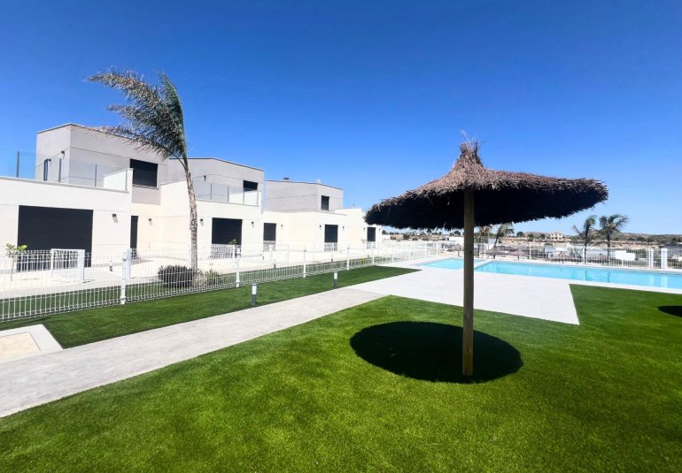 Rynek Pierwotny - Villa -
BAÑOS Y MENDIGO - Altaona Golf
