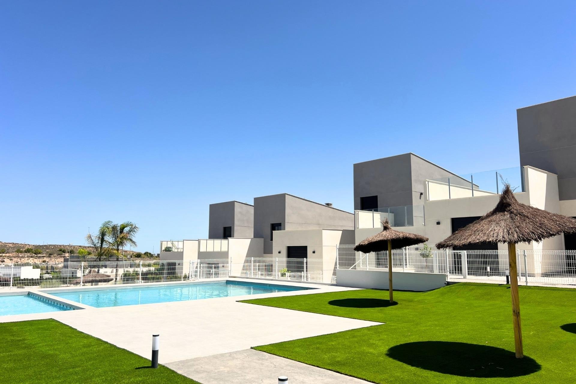 Rynek Pierwotny - Villa -
BAÑOS Y MENDIGO - Altaona Golf
