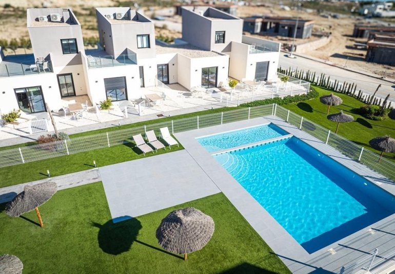 Rynek Pierwotny - Villa -
BAÑOS Y MENDIGO - Altaona Golf
