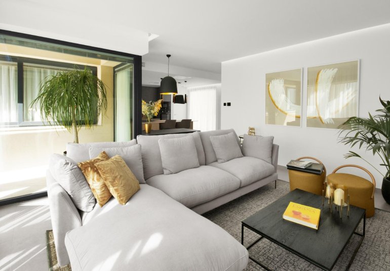 Rynek Pierwotny - Villa -
BAÑOS Y MENDIGO - Altaona Golf