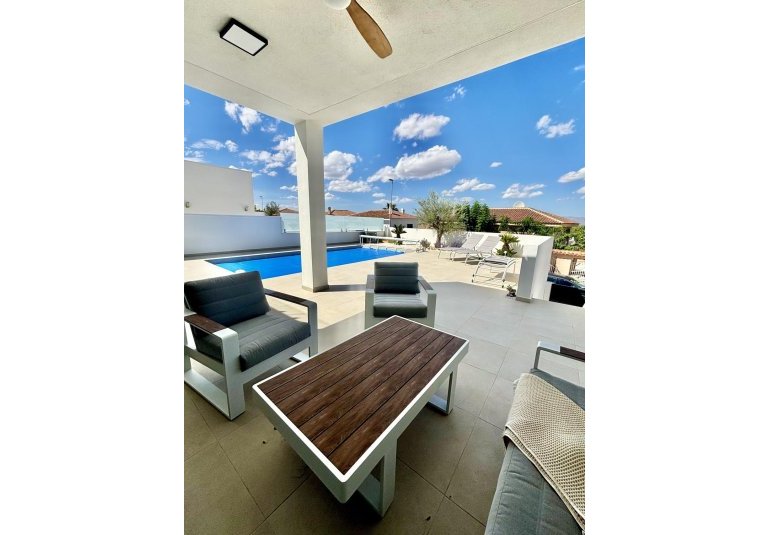 Rynek Pierwotny - Villa -
Benijofar - Pueblo