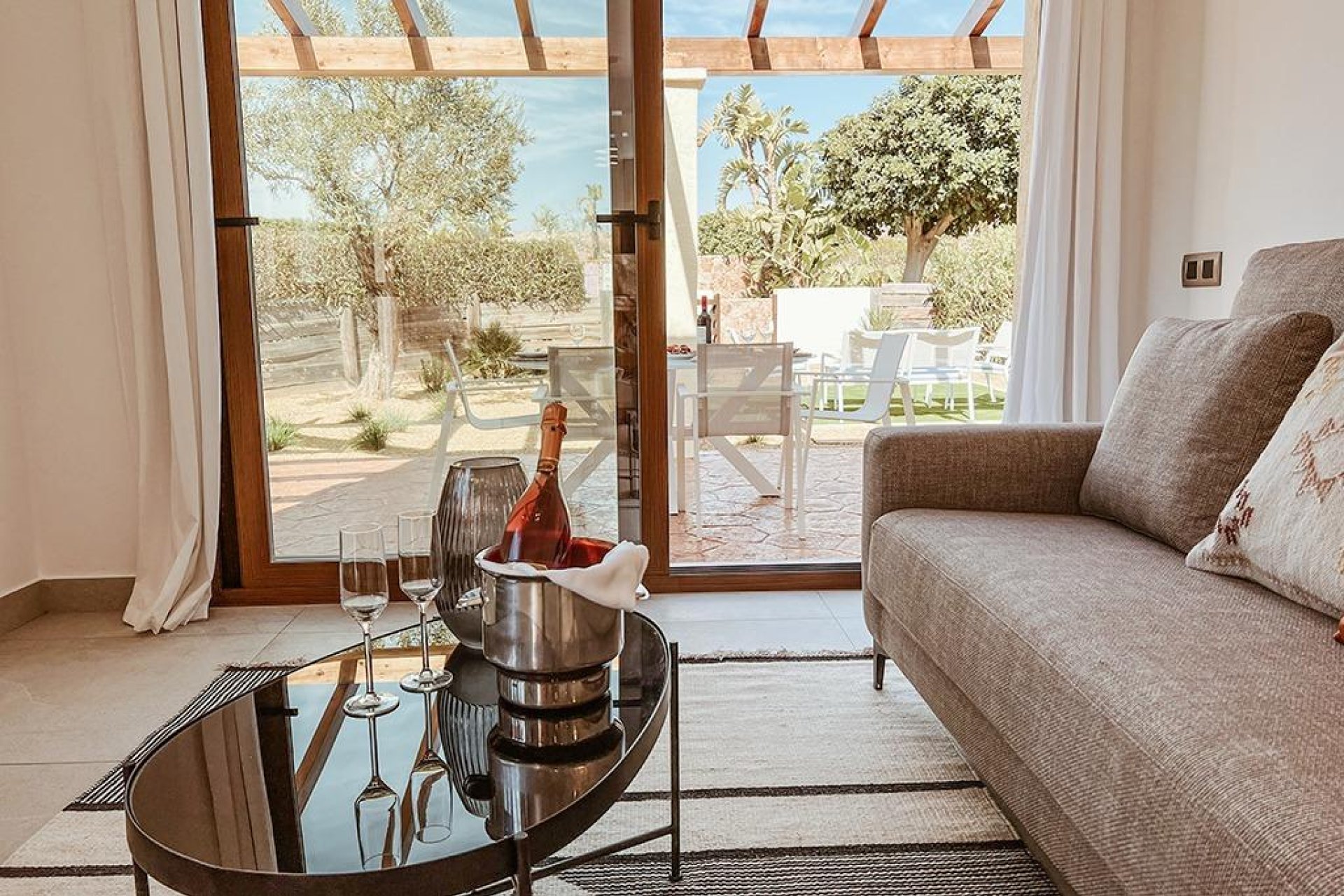 Rynek Pierwotny - Villa -
Cuevas Del Almanzora - Desert Springs Golf Club