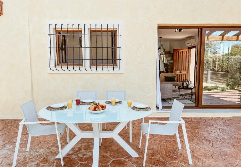 Rynek Pierwotny - Villa -
Cuevas Del Almanzora - Desert Springs Golf Club