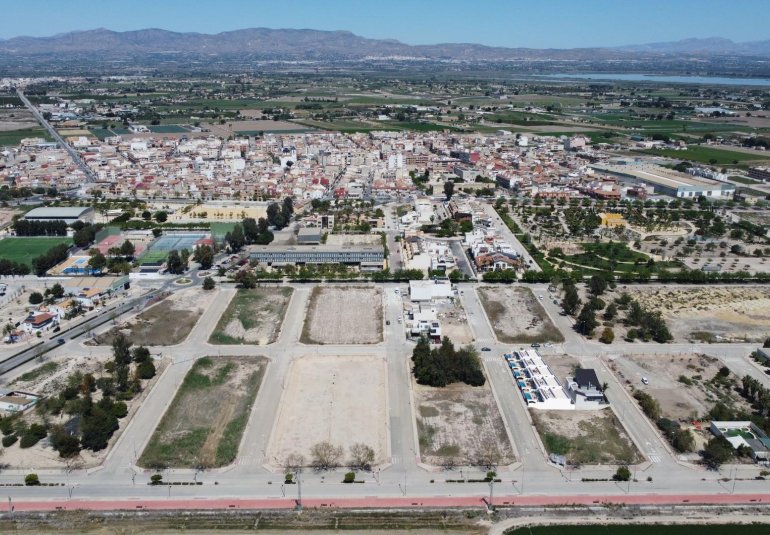 Rynek Pierwotny - Villa -
Dolores - polideportivo