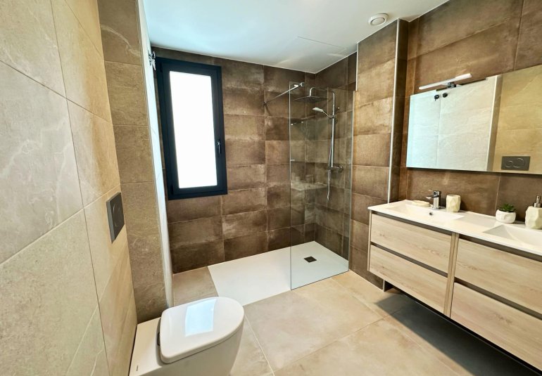 Rynek Pierwotny - Villa -
Dolores - polideportivo