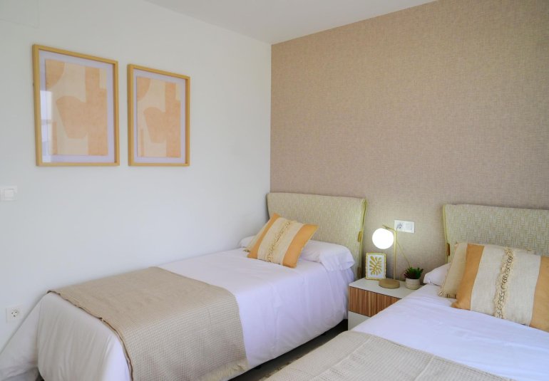 Rynek Pierwotny - Villa -
Dolores - polideportivo