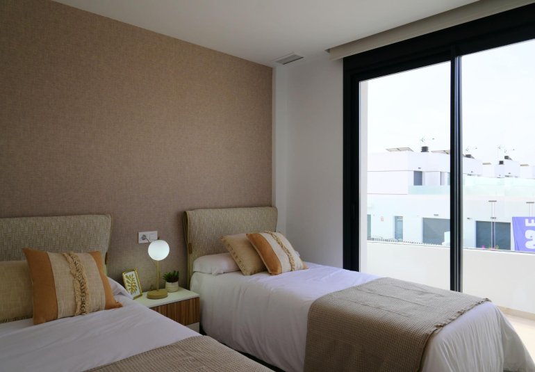 Rynek Pierwotny - Villa -
Dolores - polideportivo