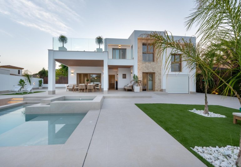 Rynek Pierwotny - Villa -
Orihuela Costa - Campoamor