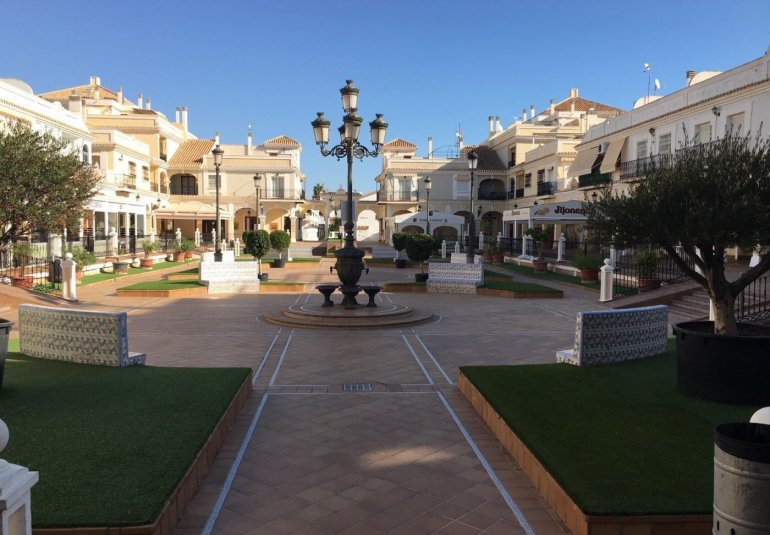 Rynek Pierwotny - Villa -
Pilar de la Horadada - pueblo