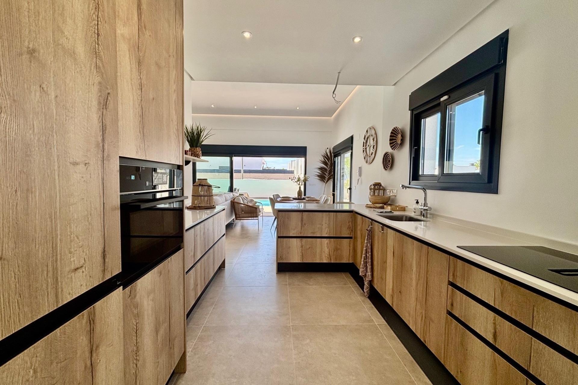 Rynek Pierwotny - Villa -
Rafal - polideportivo