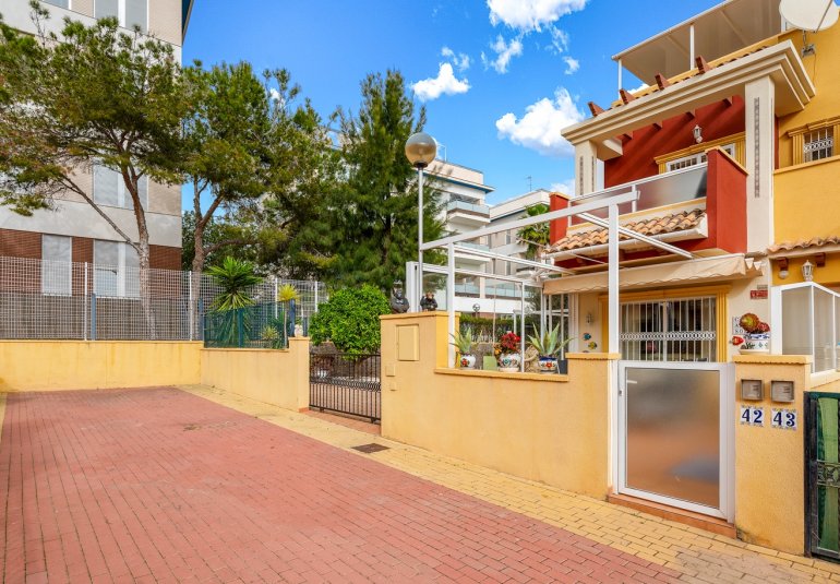 Rynek Wtórny - Adosado -
Orihuela Costa - Villamartín