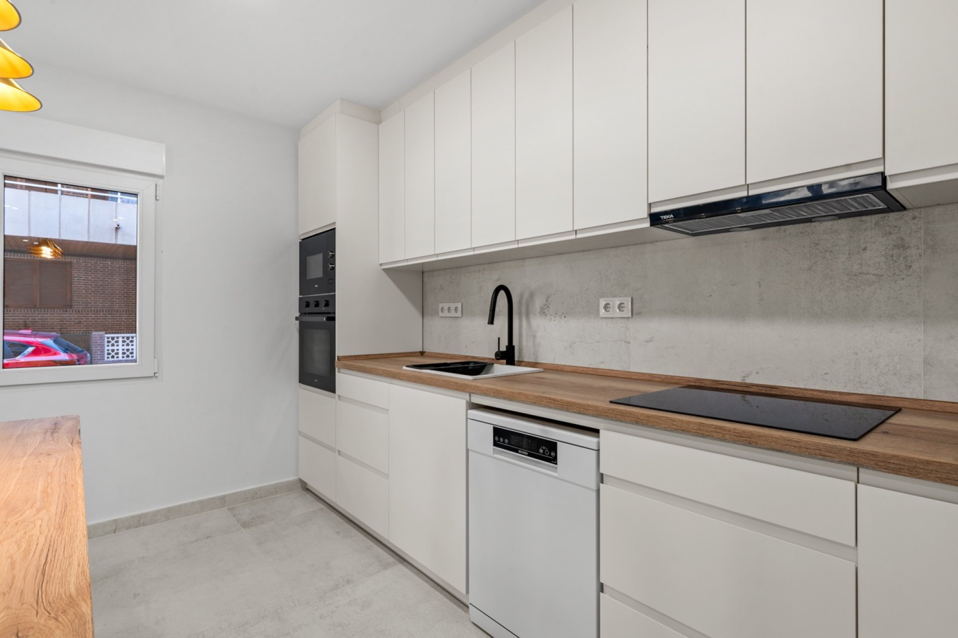 Rynek Wtórny - Apartament -
Torrevieja - Playa del Acequión