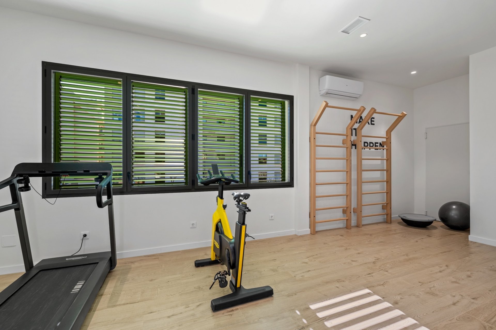 Rynek Wtórny - Penthouse -
Denia - Puerto