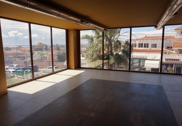 Rynek Wtórny - Reklama w telewizji -
Ciudad Quesada - Rojales