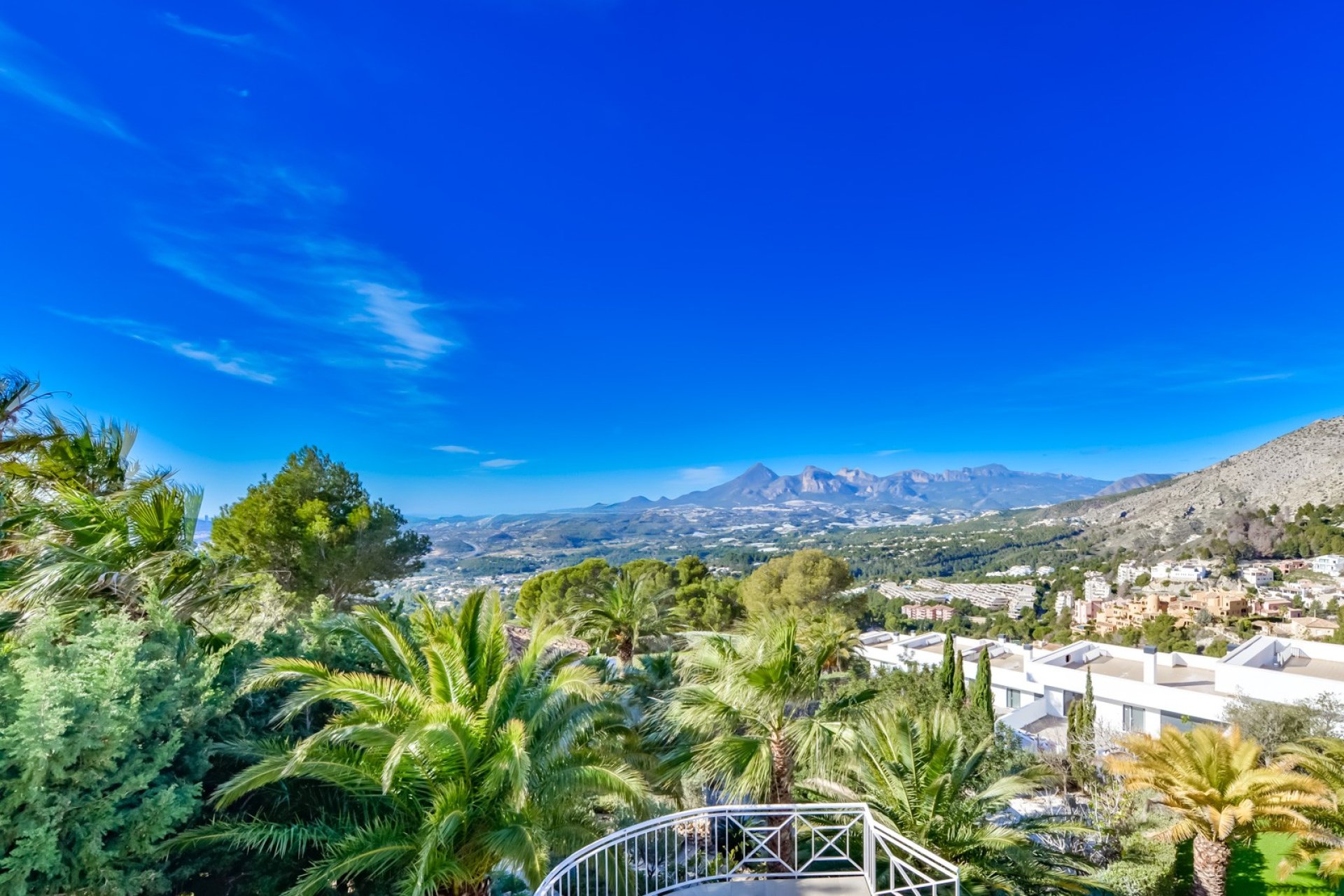 Rynek Wtórny - Villa -
Altea - Sierra de Altea