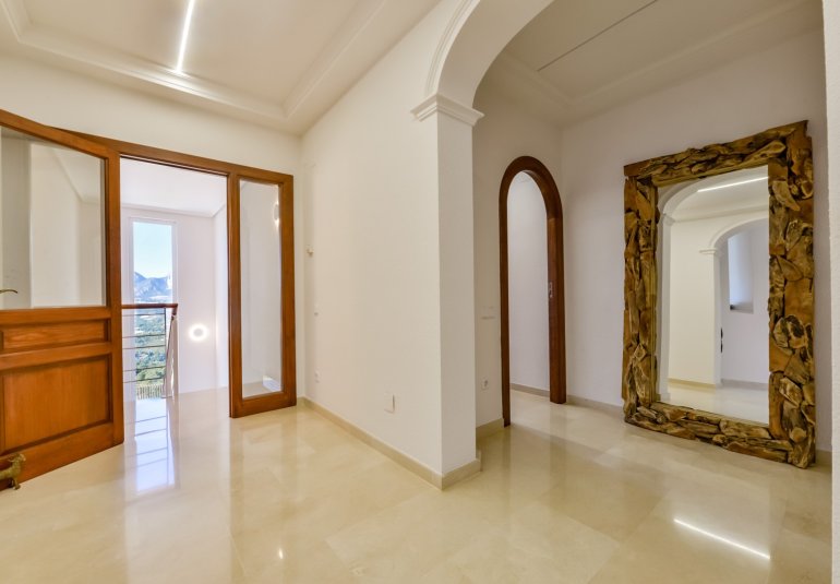 Rynek Wtórny - Villa -
Altea - Sierra de Altea
