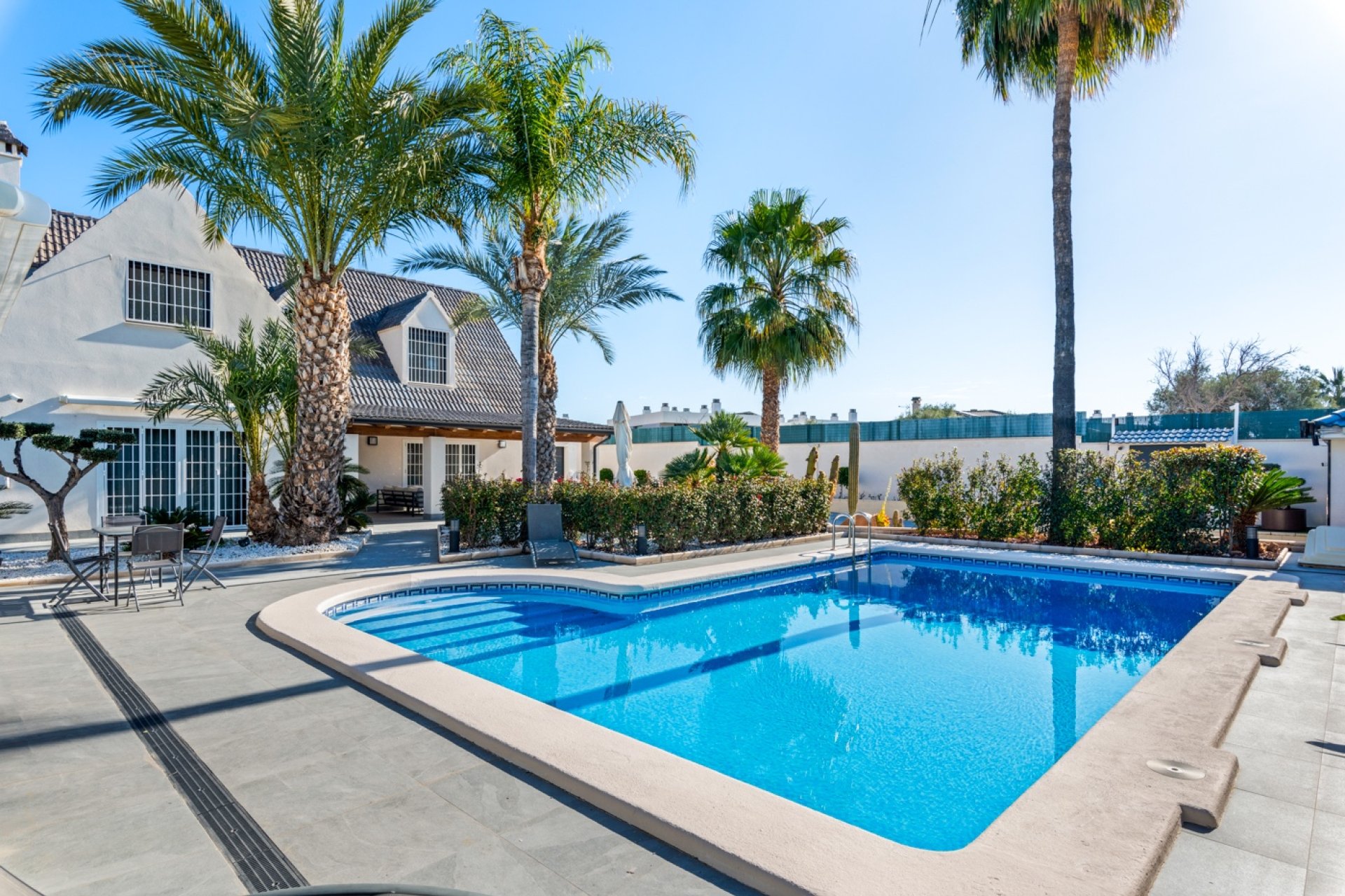 Rynek Wtórny - Villa -
San Juan Alicante - Frank Espinós