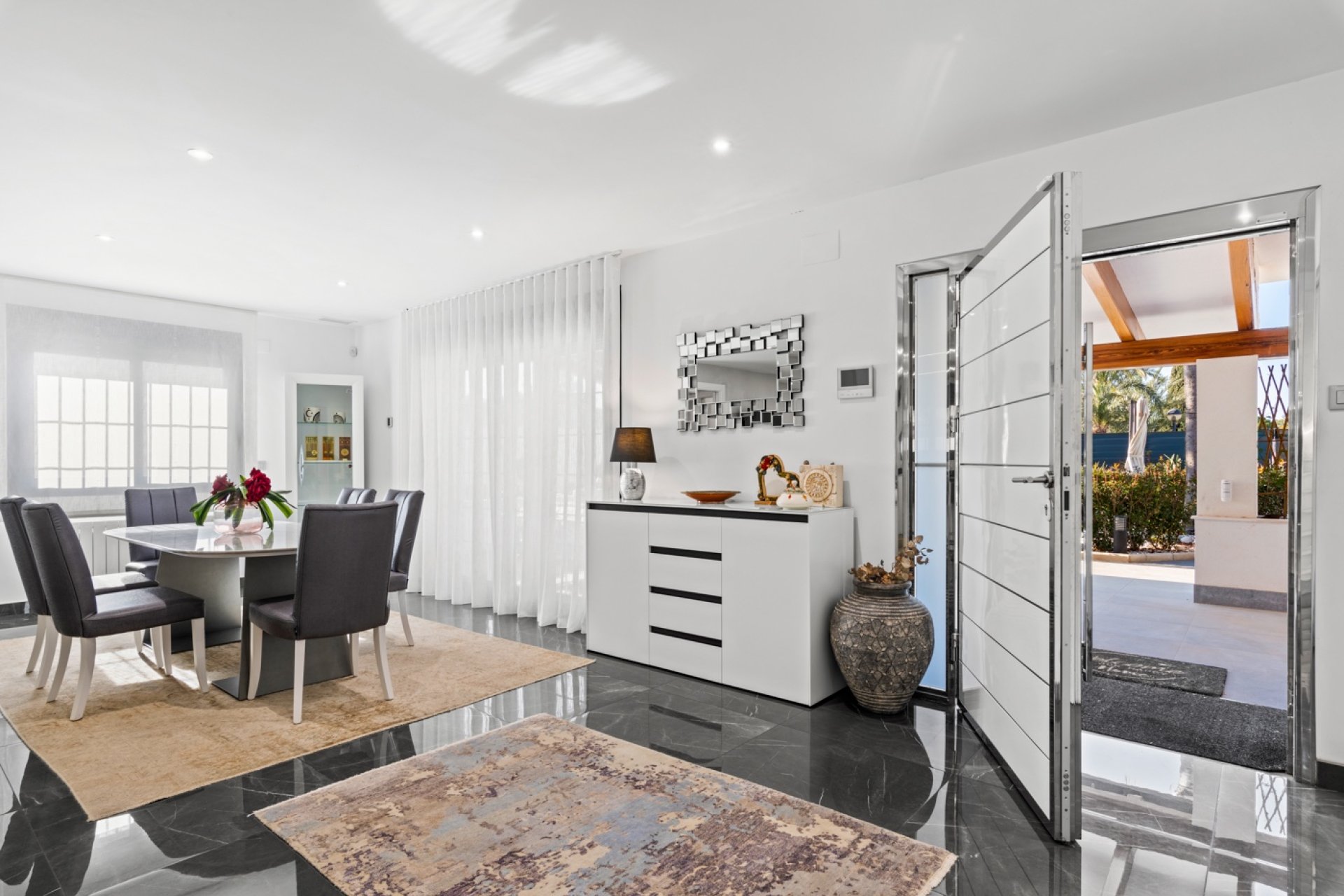 Rynek Wtórny - Villa -
San Juan Alicante - Frank Espinós