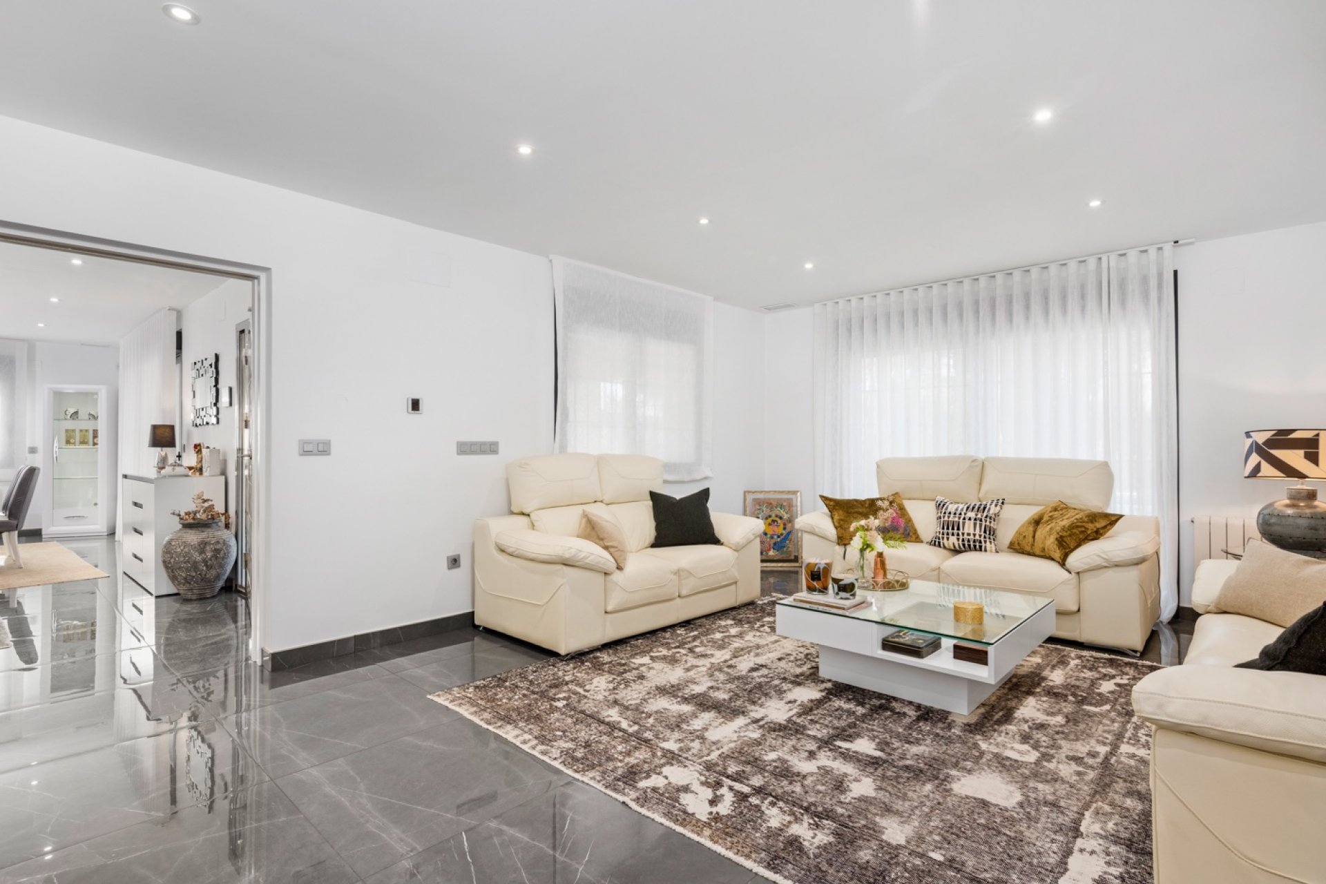 Rynek Wtórny - Villa -
San Juan Alicante - Frank Espinós
