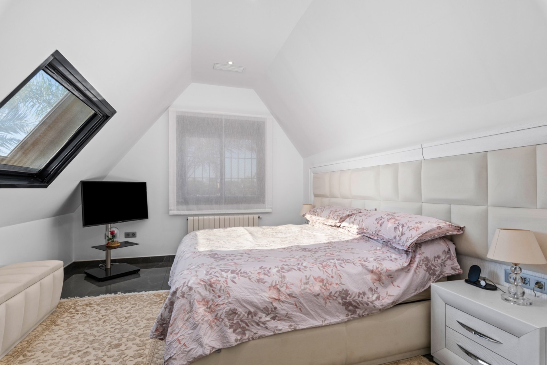 Rynek Wtórny - Villa -
San Juan Alicante - Frank Espinós