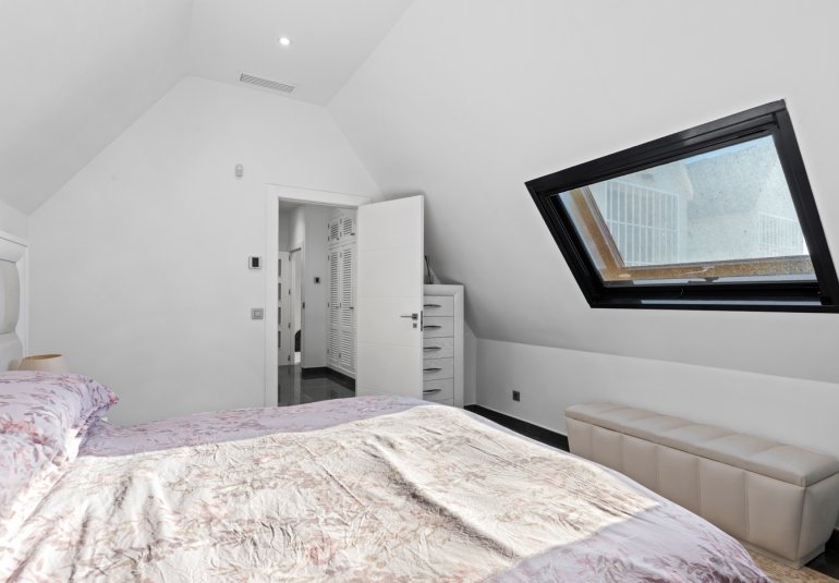 Rynek Wtórny - Villa -
San Juan Alicante - Frank Espinós