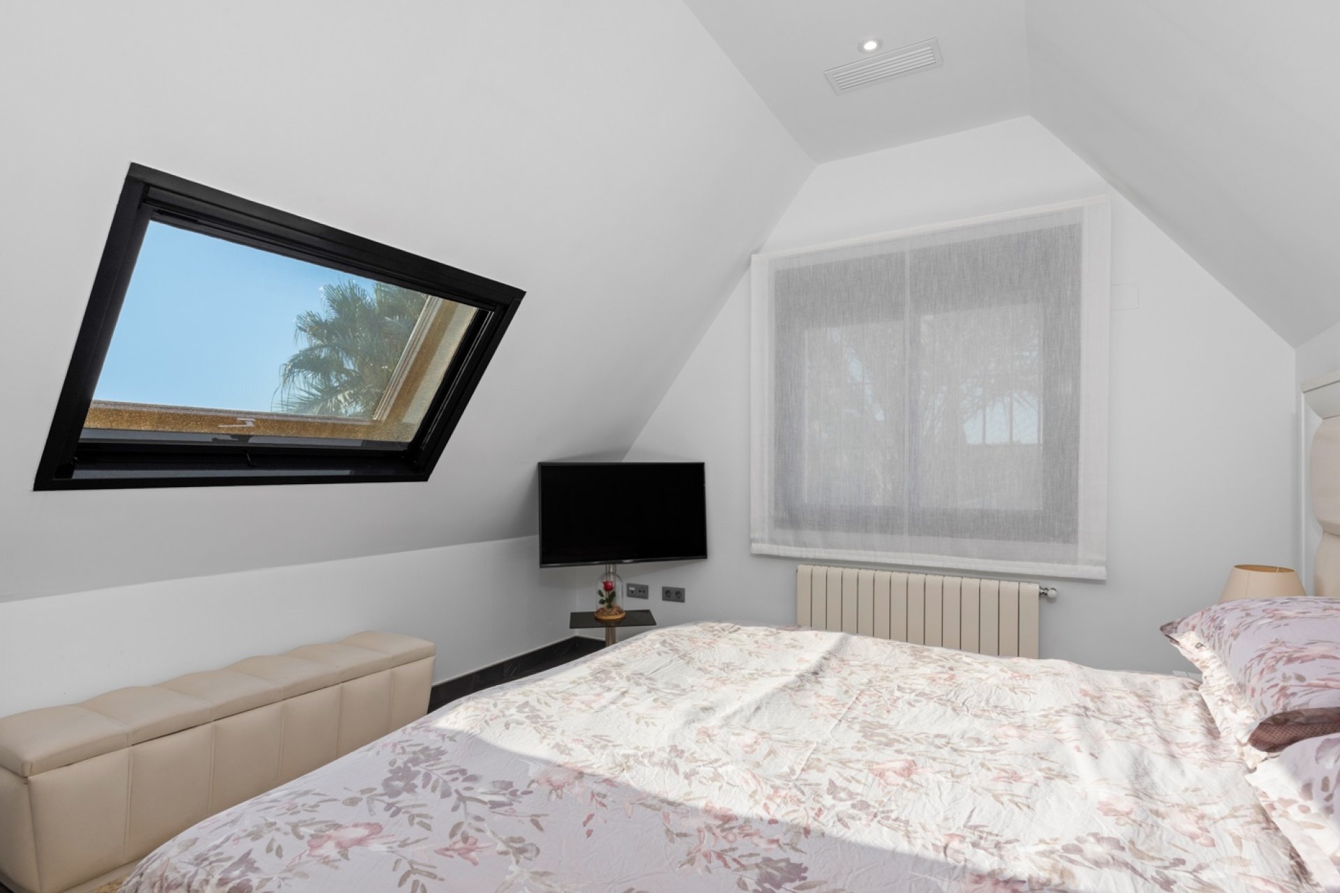 Rynek Wtórny - Villa -
San Juan Alicante - Frank Espinós