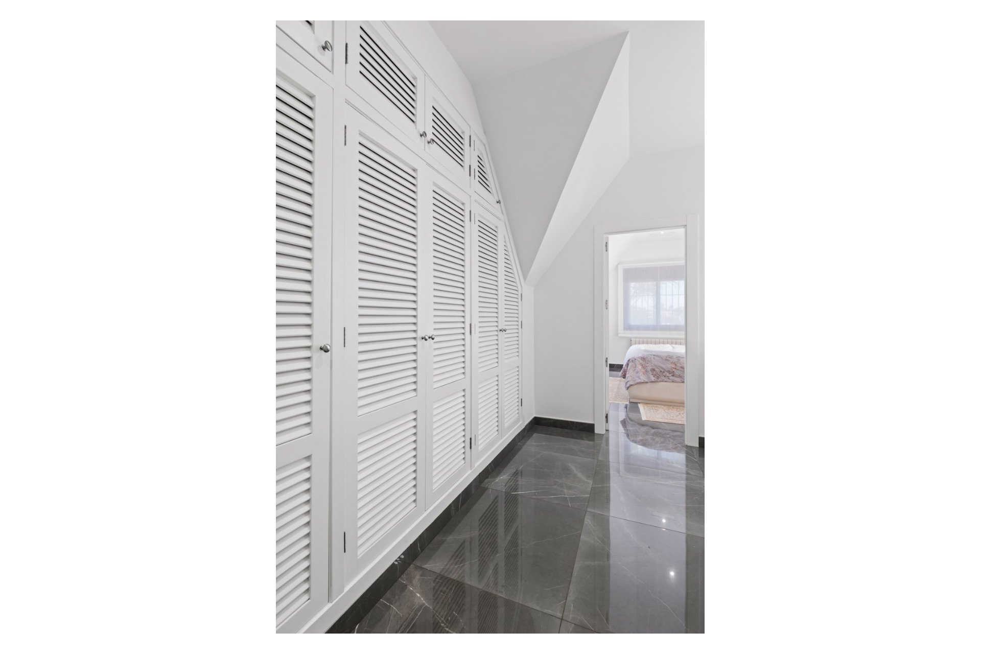 Rynek Wtórny - Villa -
San Juan Alicante - Frank Espinós