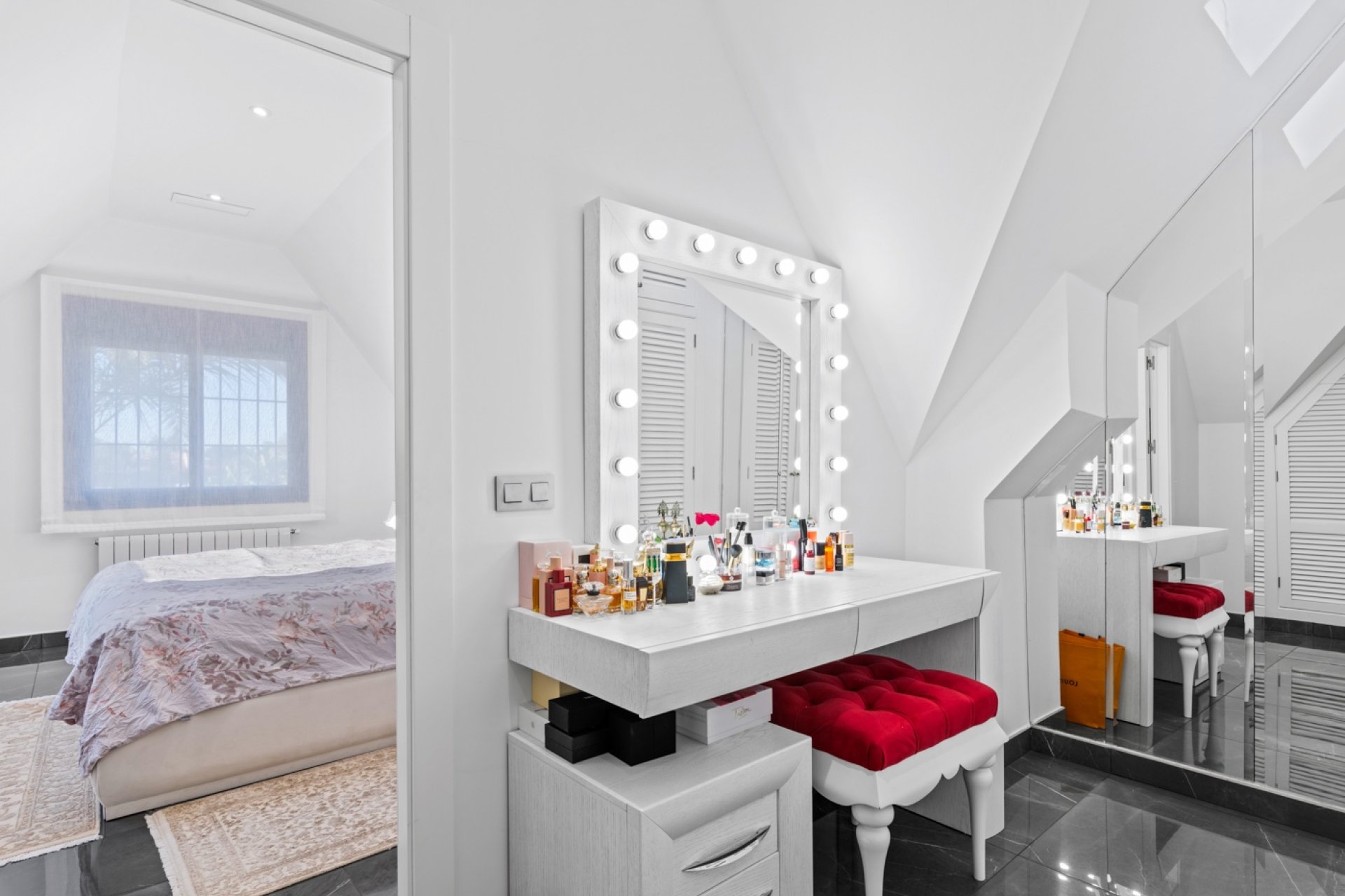 Rynek Wtórny - Villa -
San Juan Alicante - Frank Espinós