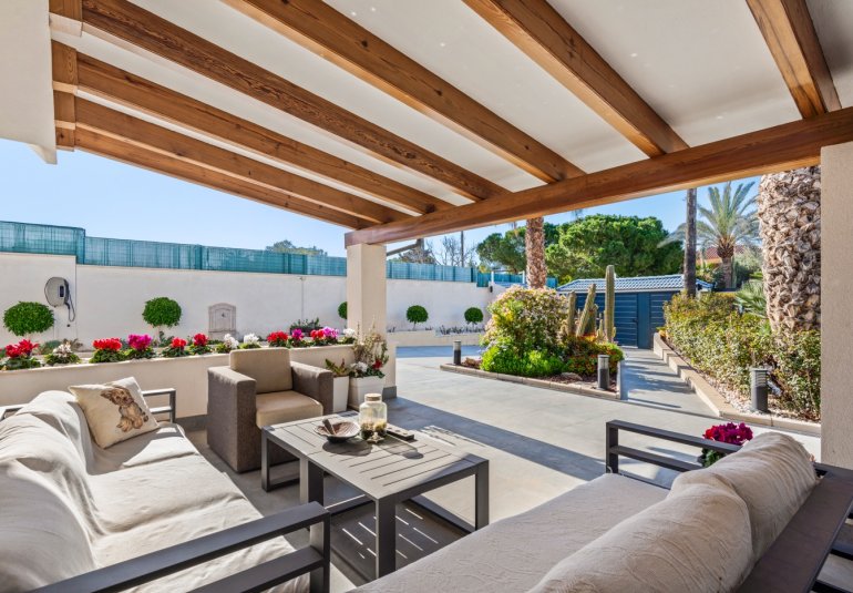 Rynek Wtórny - Villa -
San Juan Alicante - Frank Espinós