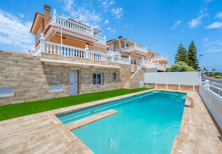 Rynek Wtórny - Villa -
Torrevieja