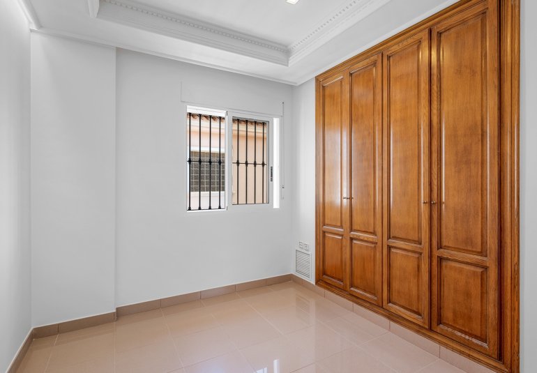 Rynek Wtórny - Villa -
Torrevieja
