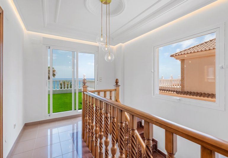 Rynek Wtórny - Villa -
Torrevieja