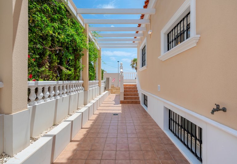 Rynek Wtórny - Villa -
Torrevieja