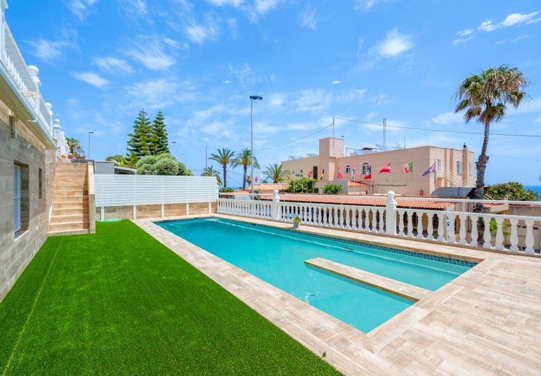 Rynek Wtórny - Villa -
Torrevieja