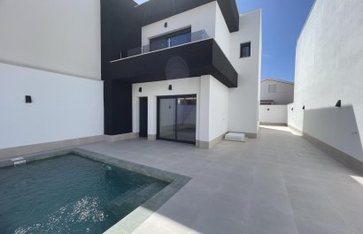 Villa - Obra nueva - Almoradí -
                Heredades