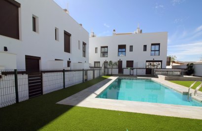 Villa - Obra nueva - Pilar de la Horadada -
                parque Andromeda
