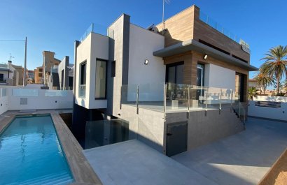 Villa - Obra nueva - Torrevieja -
                La Mata
