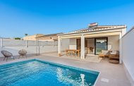 Villa - Reventa -
                Torrevieja - CB-49459