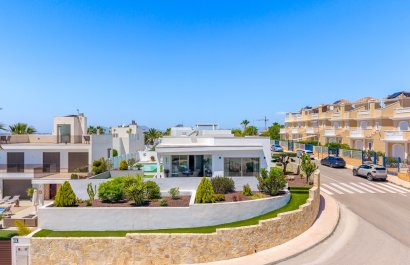 Villa - Rynek Wtórny - La Marina -
                La Marina