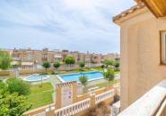 Reventa - Piso -
Torrevieja