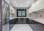 Resale - Villa -
Campoamor